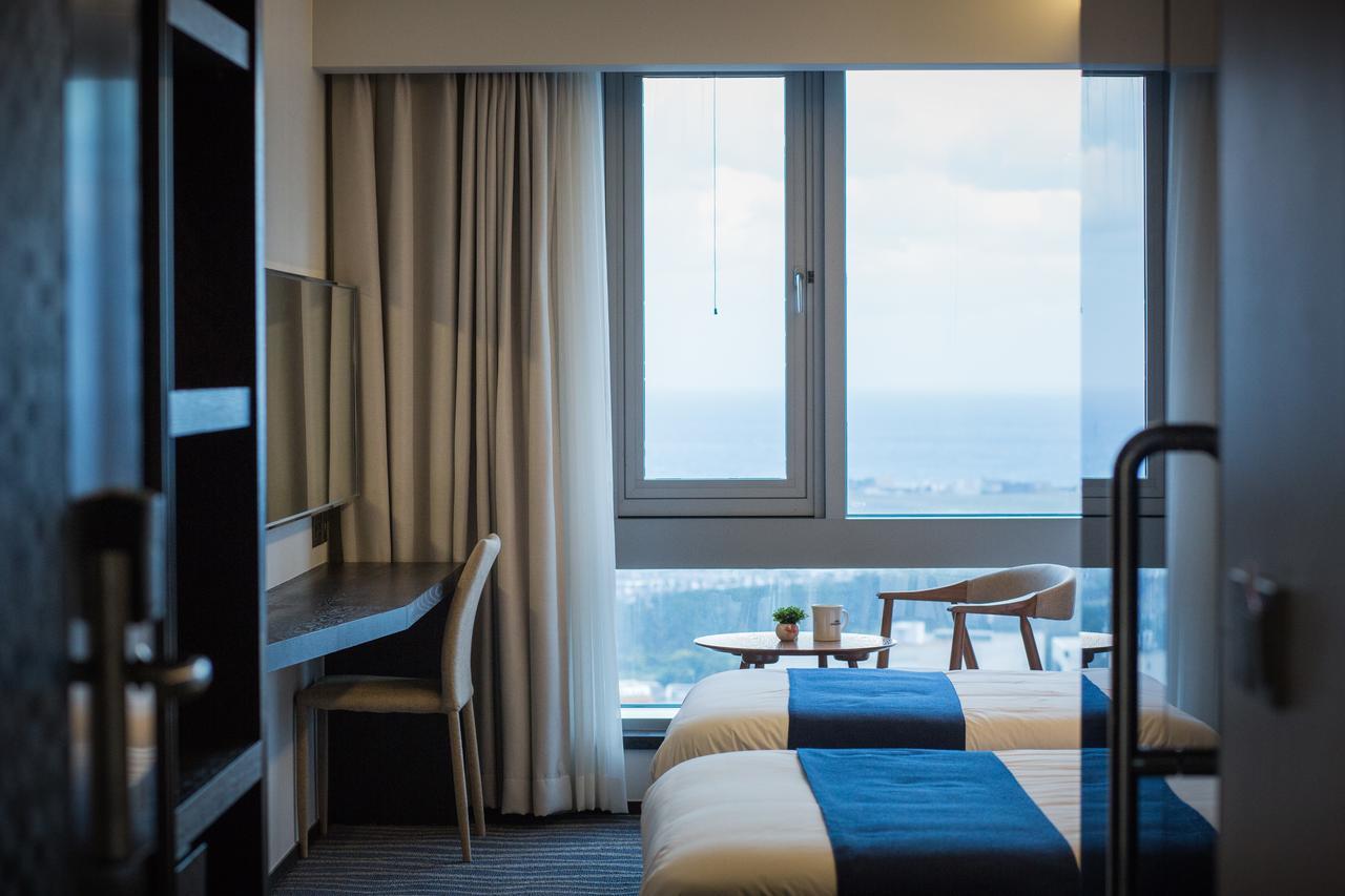 Gloucester Hotel Jeju Exteriör bild