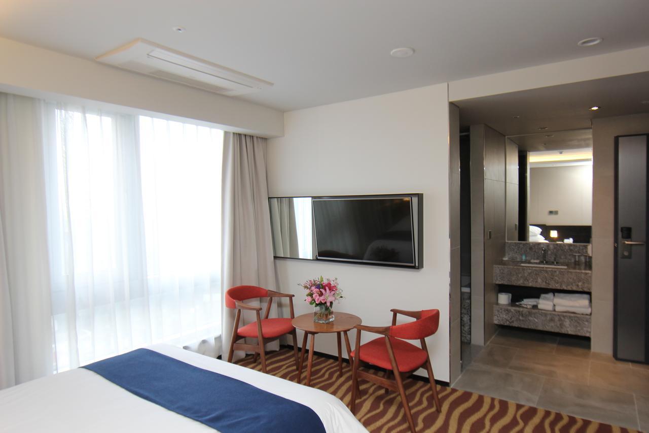 Gloucester Hotel Jeju Exteriör bild